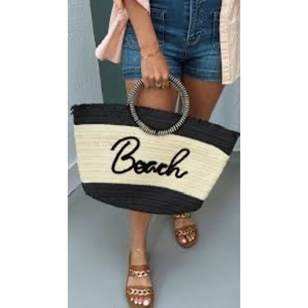 Magnolia Charms | Beach Bag - Picture 1 of 7